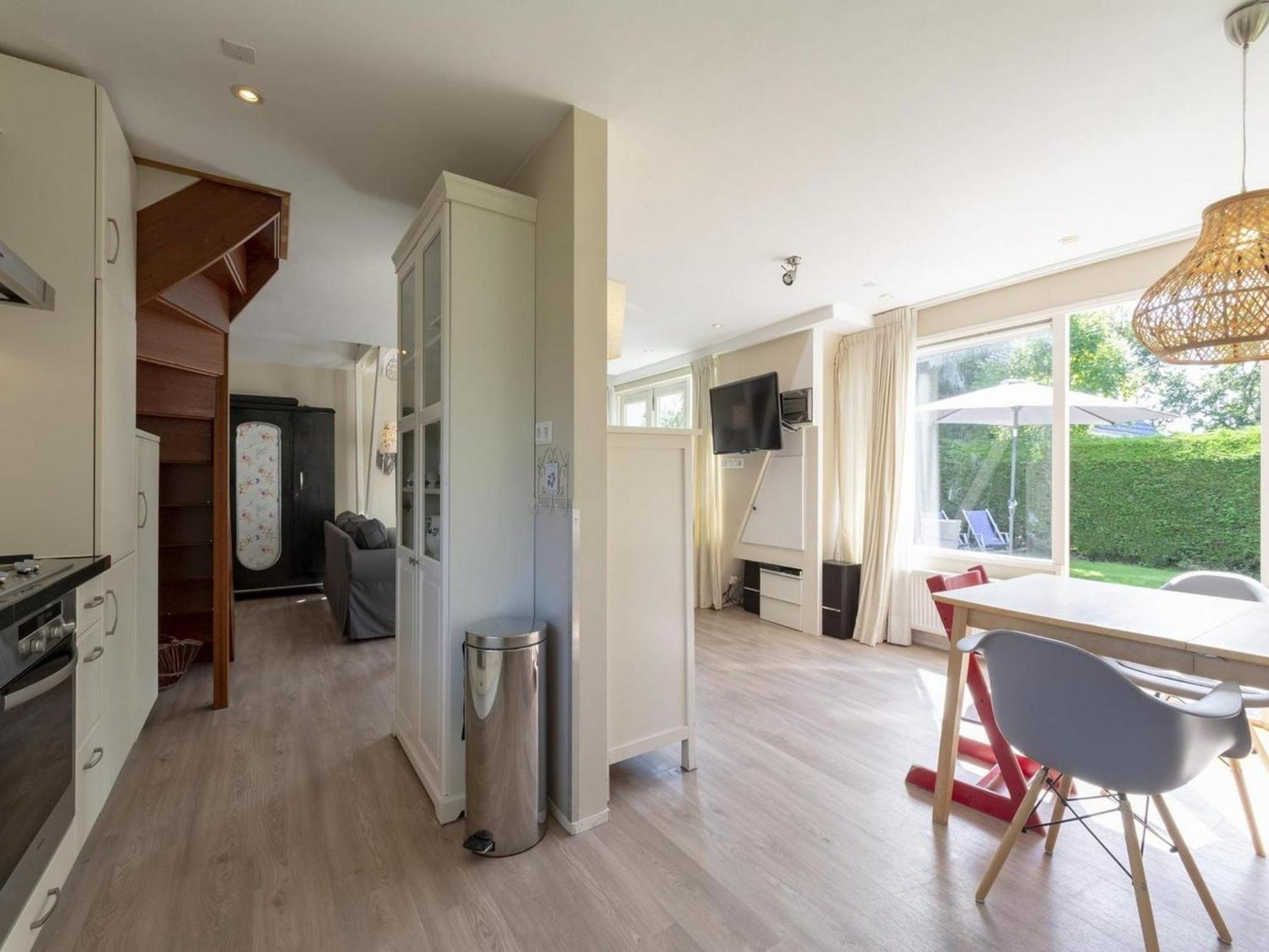 Cozy Holiday Home With Garden Sint Maartensvlotbrug エクステリア 写真
